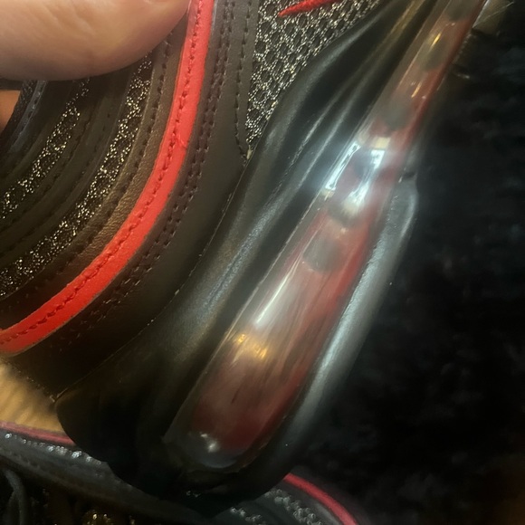 Air Max - Picture 6 of 11